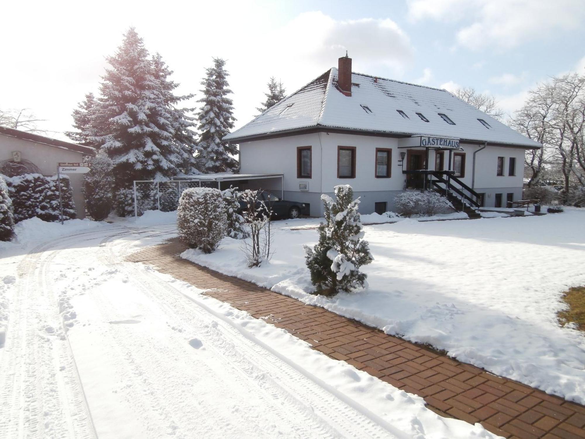 Gaestehaus Pension Hess - Das Kleine Hotel Гюстров Экстерьер фото