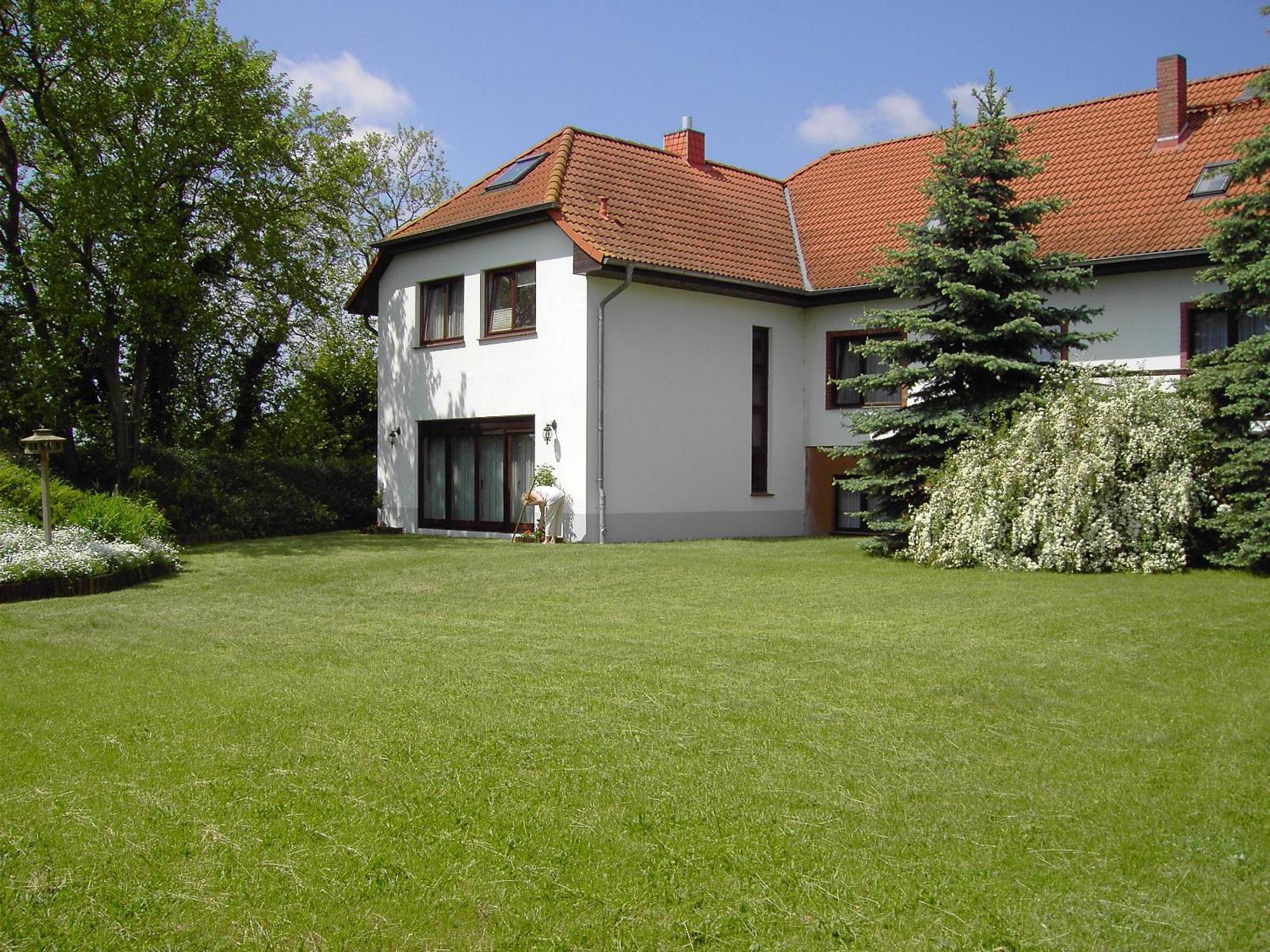 Gaestehaus Pension Hess - Das Kleine Hotel Гюстров Экстерьер фото