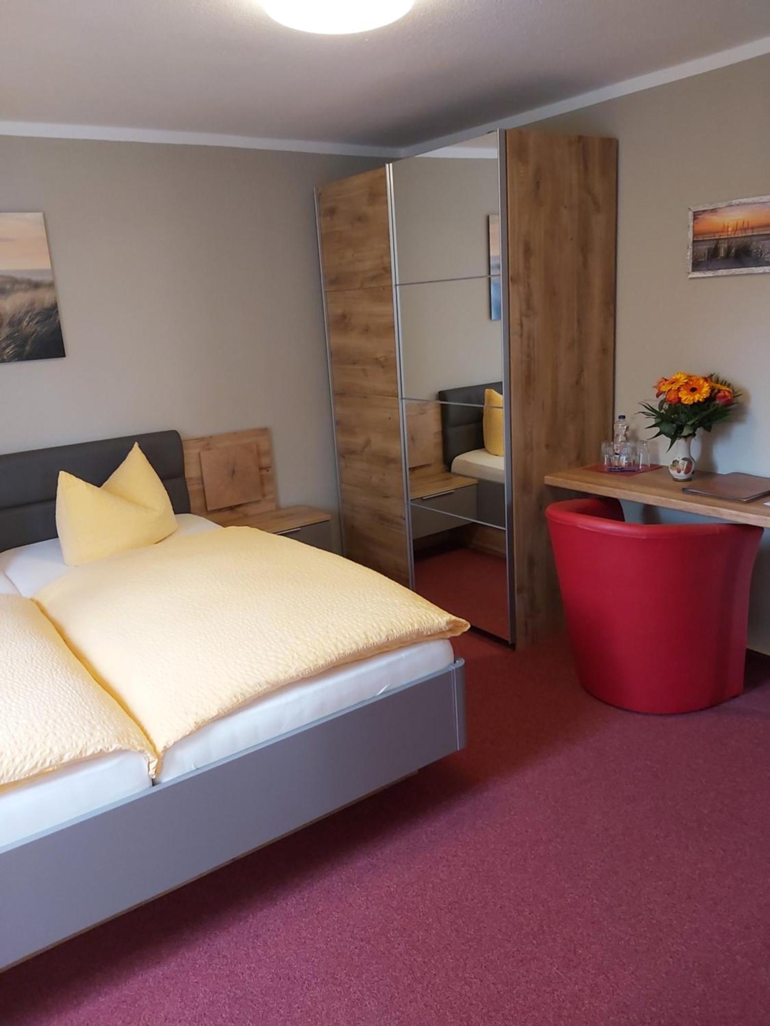 Gaestehaus Pension Hess - Das Kleine Hotel Гюстров Номер фото