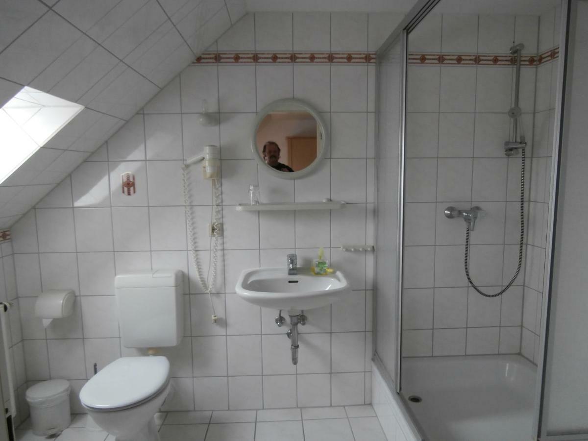 Gaestehaus Pension Hess - Das Kleine Hotel Гюстров Экстерьер фото