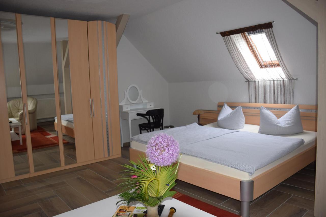 Gaestehaus Pension Hess - Das Kleine Hotel Гюстров Экстерьер фото