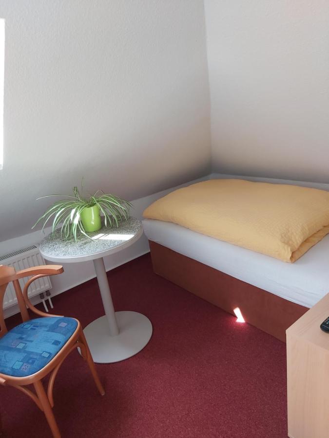 Gaestehaus Pension Hess - Das Kleine Hotel Гюстров Номер фото